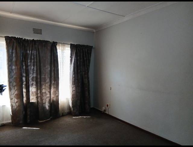 3 BEDROOM HOUSE FOR SALE IN RUSTIVIA